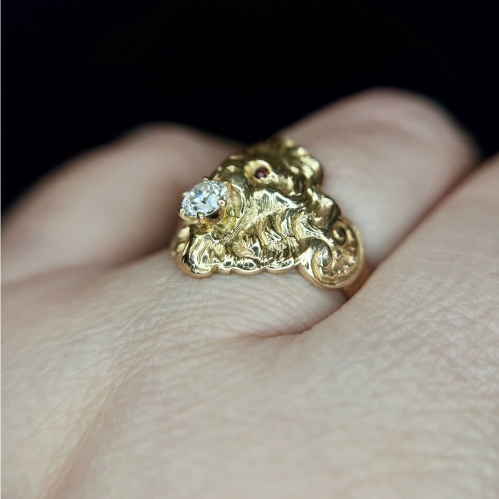 Antique Victorian Lion Ring featuring a Old European Cut Diamond 14k Yellow Gold - Picture 6 of 16